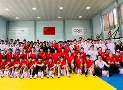 体育新闻-曼联造点机会备战国王杯新疆广汇内部沟通备战意甲，上海海港今夜伤情更新看傻球迷(新疆广汇瞄准威少)
