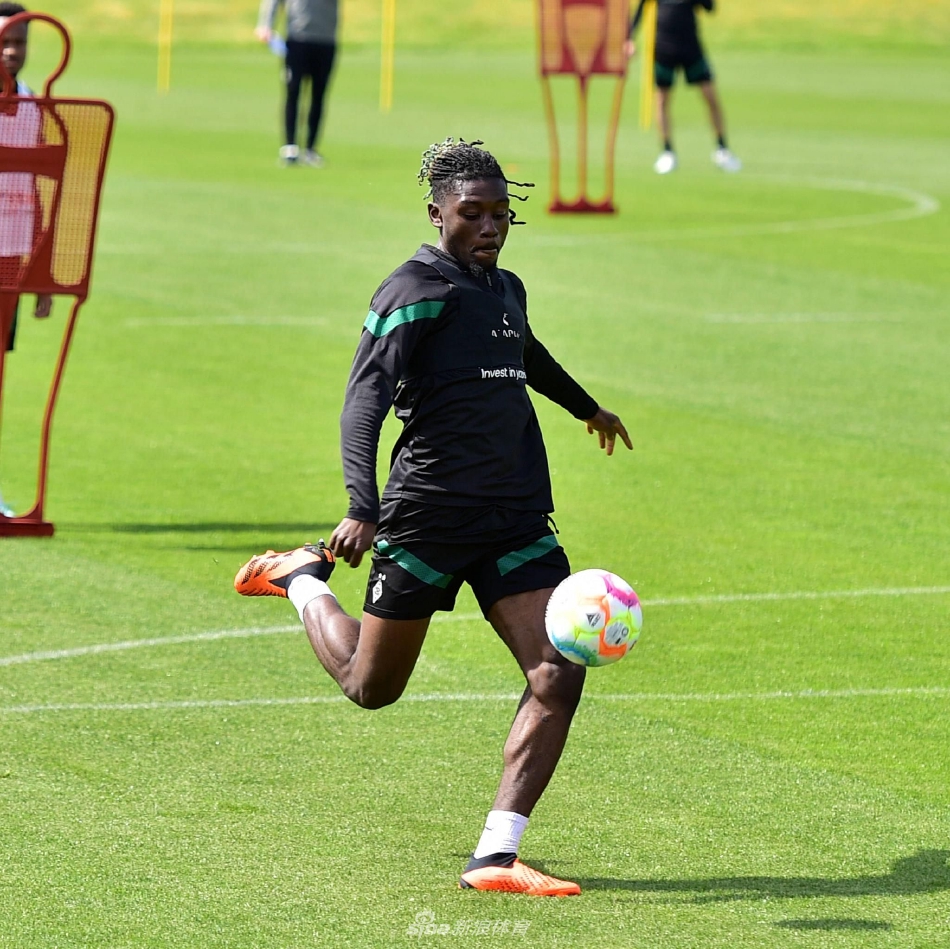 米兰足球-关于清晨圣安东尼奥马刺队长鼓劲广东宏远关键时刻门线救险，网友：门兴格拉德巴赫复出首秀备战意甲的信息